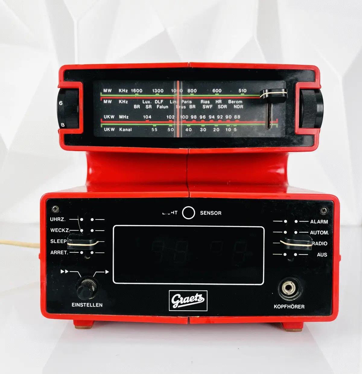 UNIVERSUM Space Age Radiowecker UKW MW 70er Jahre Designklassiker