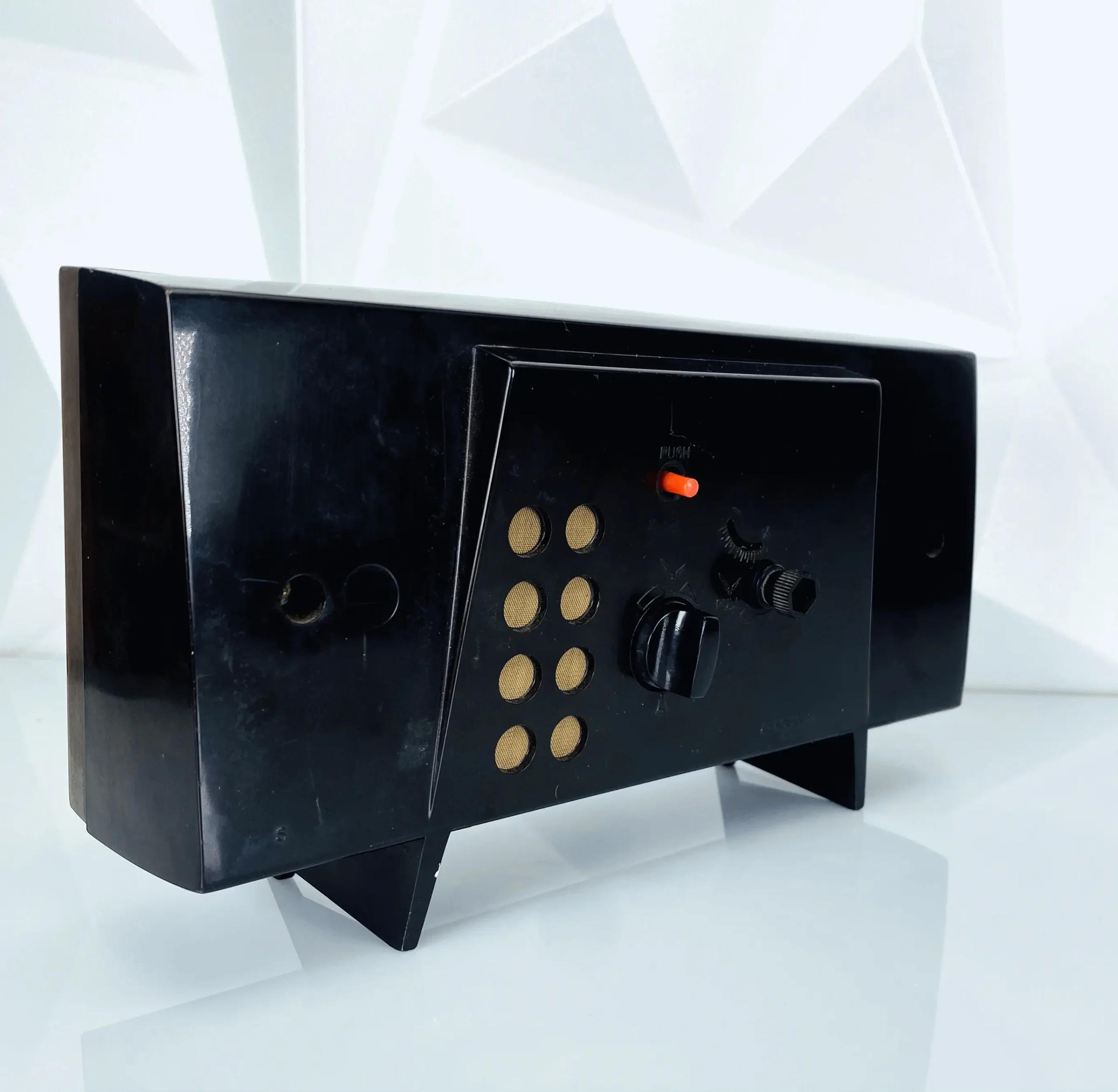 Rhythm Space Age Uhr - Braun/Gold - Rechteckig - Vintage - Weckerfunktion