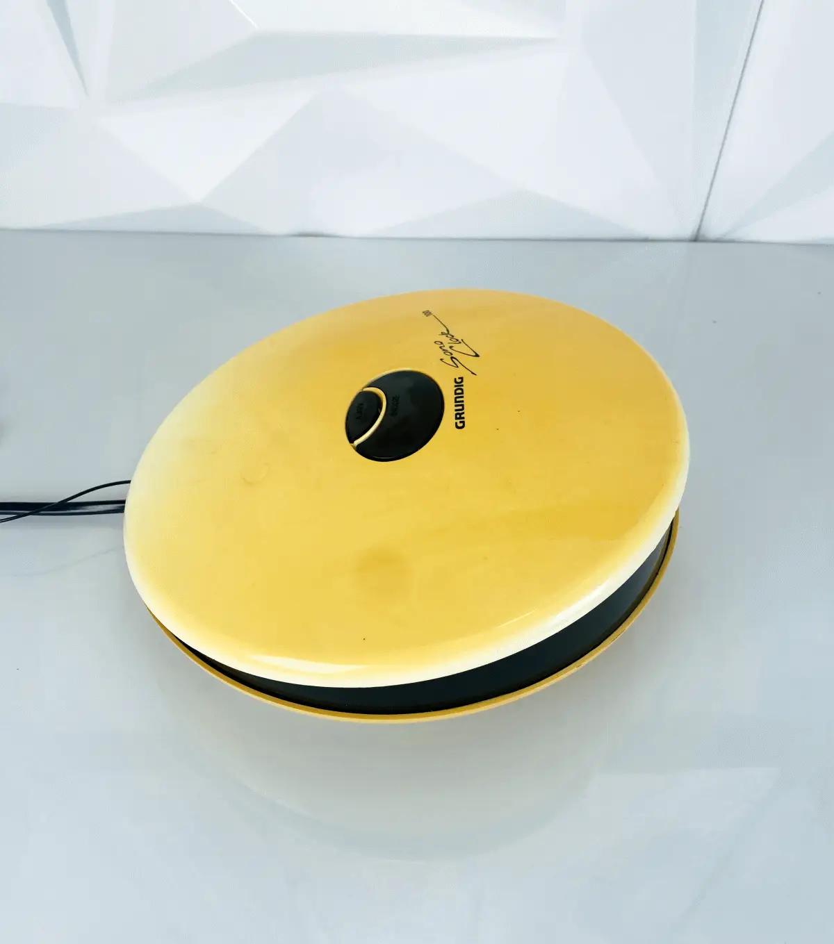 UFO Radiowecker - Grundig Sono Clock 100