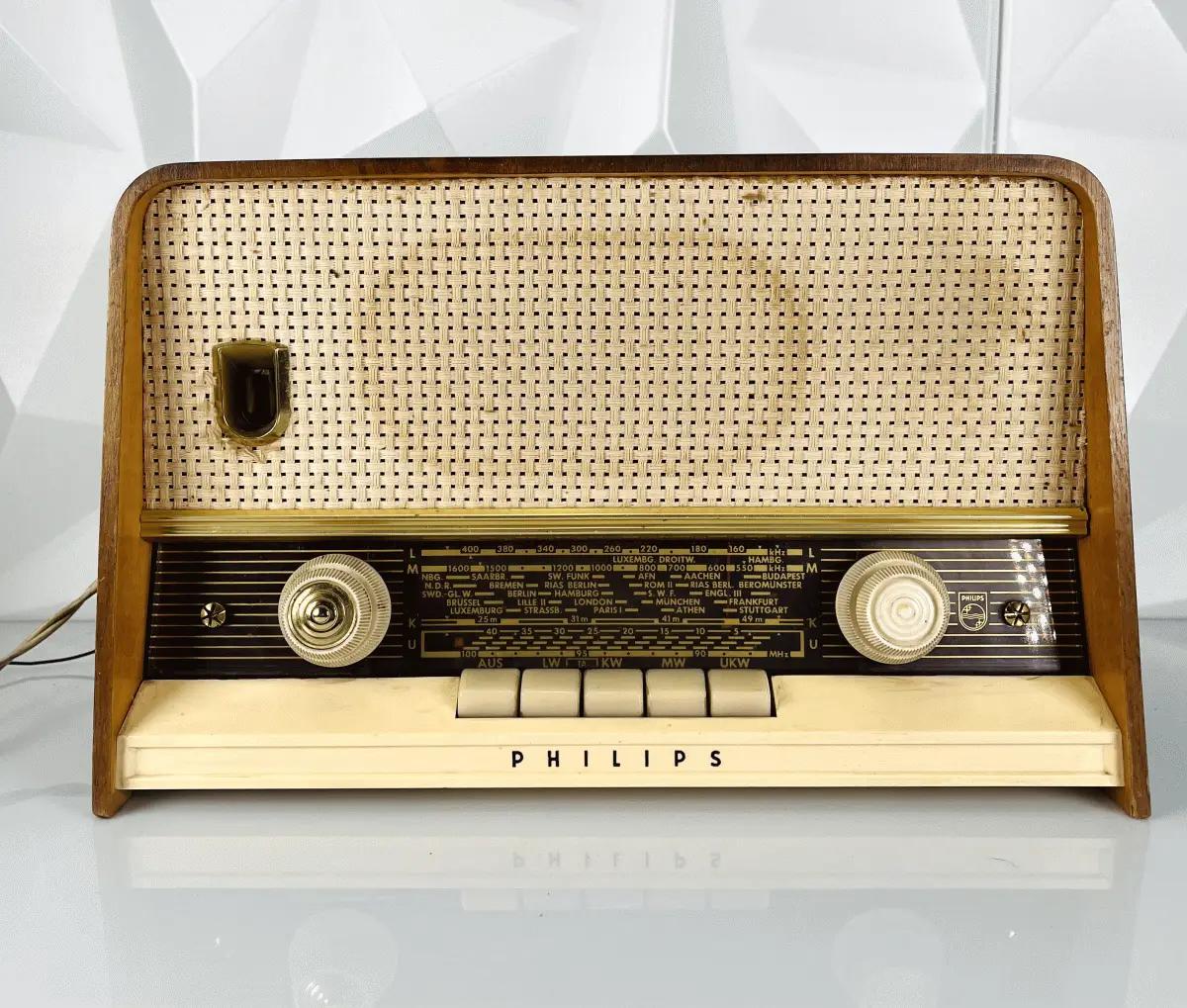 Philetta deluxe 311 | Röhrenradio aus den 1960er Jahren | Mid-Century Designklassiker